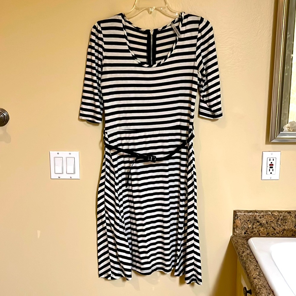 Mi Manchi black and cream stripe A-line zippered dress, 3/4 length sleeves
